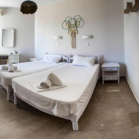 Bob's Apartmanhotel 3*