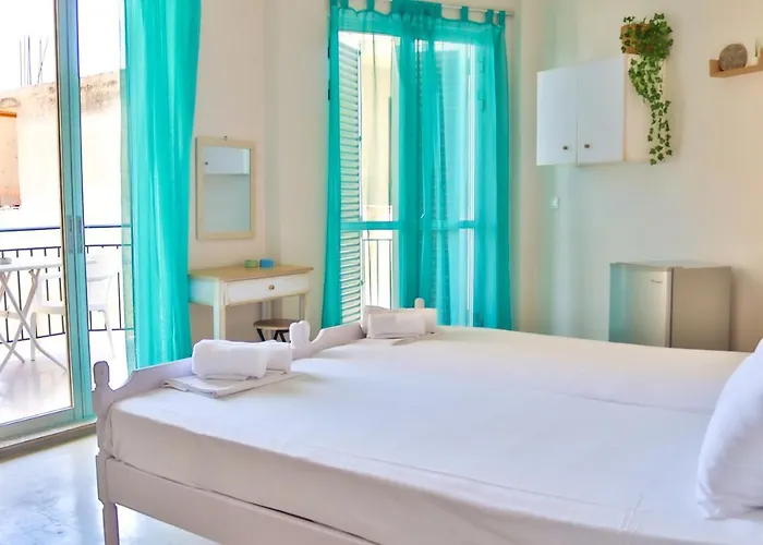 Bob's Apartmanhotel Toló
