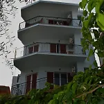Aparthotel Bob's 3*