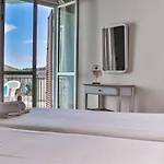 Aparthotel Bob's 3*