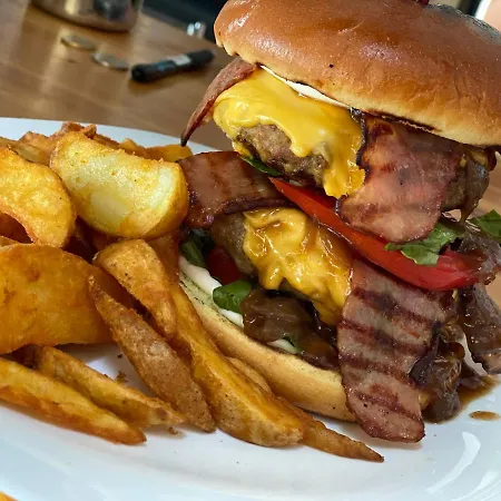 Bob's Apartahotel 3*