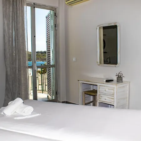 Apartahotel Bob's Tolón